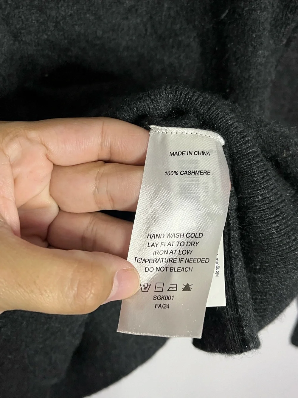 Quince Mongolian Cashmere Crewneck Sweater in Charcoal Size Small